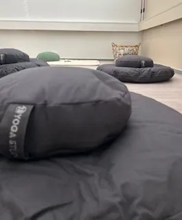 Yogamatte og pute
